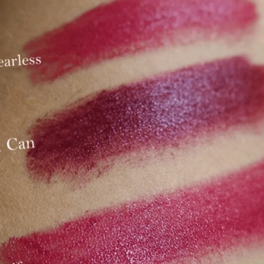 CLEARANCE! Doll 10 Lip Crayon: I Can, New